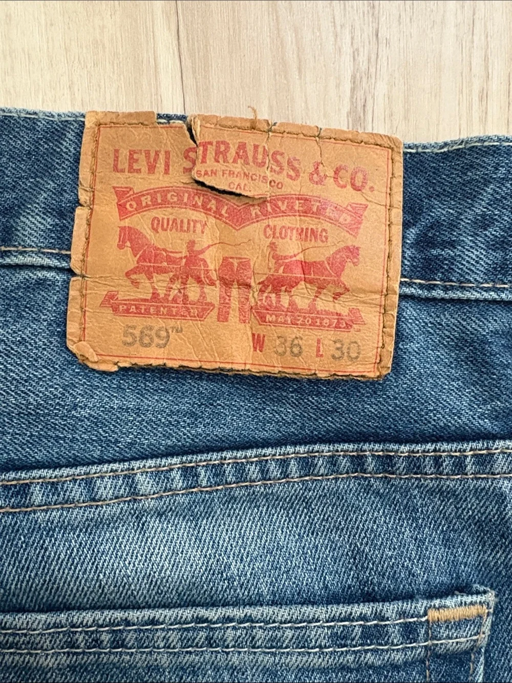 VTG wash Levis Men's Distressed Straight Jeans